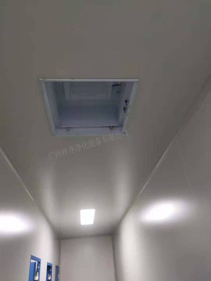 高效送風(fēng)口安裝時，確保高效送風(fēng)口與潔凈車間墻壁、潔凈車間天花板等連接牢固，無松動。
